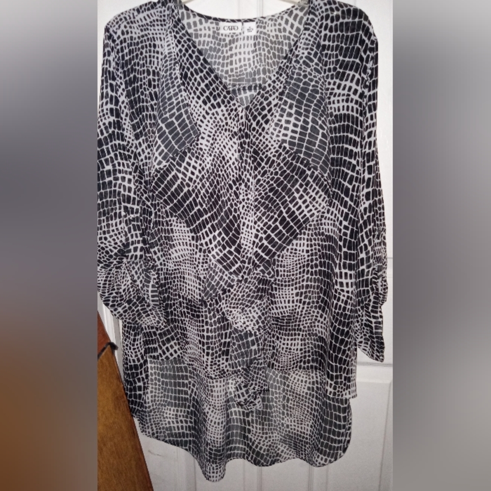 Like New Women's Cato Blouse.